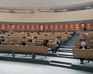 ПОЧЕЛА ПРВА ХИТНА СЈЕДНИЦА, НА ДНЕВНОМ РЕДУ БУЏЕТ