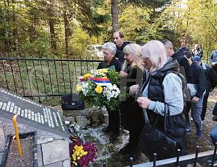 НА МЕРЕМИШЉУ ОБИЉЕЖЕНЕ 33 ГОДИНЕ ОД СТРАДАЊА 28 СРПСКИХ БОРАЦА