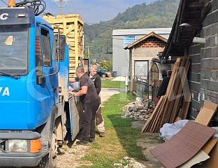 УРУЧЕН ОГРЕВ МАЈЦИ ДВА ПОГИНУЛА БОРЦА