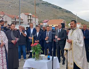 ОСВЕШТАН СПОМЕНИК БОРЦИМА ВОЈСКЕ РЕПУБЛИКЕ СРПСКЕ У НАСЕЉУ ГОРИЦА