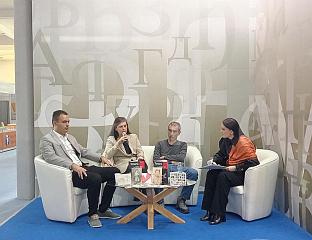 ПРЕДСТАВЉЕНА БРОШУРА "ФОТОГРАФИЈЕ ИЗ ПРОШЛОСТИ" И ЧАСОПИС "ТОПОЛА"