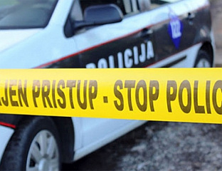 БАЧЕНА БОМБА НА КУЋУ, ОШTЕЋЕНА TРИ ВОЗИЛА