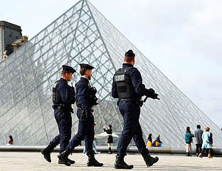 ПРИВЕДЕНО ЈОШ ПЕТОРО ОСУМЊИЧЕНИХ