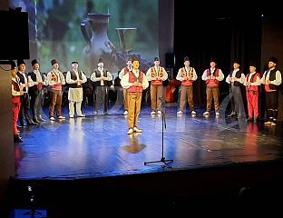 АНСАМБЛ "ВЕНАЦ" СА КОСМЕТА ПРЕД ПУБЛИКОМ У ИСТОЧНОМ САРАЈЕВУ