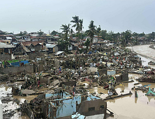 ТАЈФУН ОДНИО НАЈМАЊЕ 66 ЖИВОТА