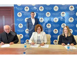 НАСТАВАК ПОДРШКЕ "КАРИТАСУ" И УДРУЖЕЊУ "12 БЕБА"