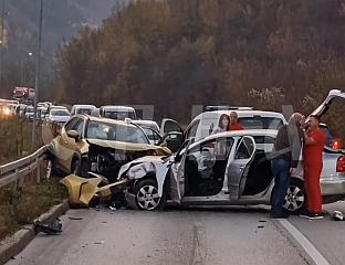 У СУДАРУ У ЧЕЉИГОВИЋИМА ПОВРИЈЕЂЕНА ДВА ВОЗАЧА