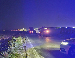 ВОЗАЧ ИЗ УГЉЕВИКА ПОВРИЈЕЂЕН У СУДАРУ ТРИ ВОЗИЛА