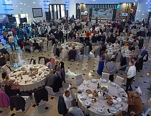 МЛАДИ ДА ОСТАНУ У СВОЈОЈ ЗЕМЉИ, ДА ЈЕ ЕКОНОМСКИ ЈАЧАЈУ, А ДЕМОГРАФСКИ ПОДМЛАЂУЈУ