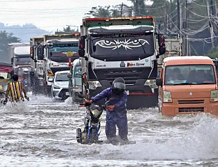 ЕВАКУИСАНО 100.000 ЉУДИ ЗБОГ СУПЕР ТАЈФУНА