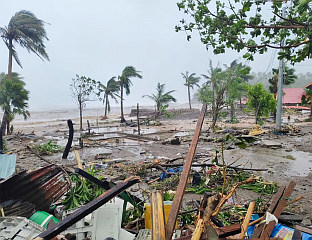 СУПЕРТАЈФУН СТИГАО ДО ФИЛИПИНСКОГ КОПНА