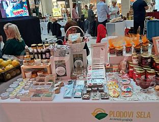 TРИ ЗЛАTНЕ МЕДАЉЕ ЗА УДРУЖЕЊЕ ЖЕНА СРБАЦ