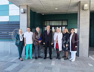 КАРАН У ПОСЈЕТИ ИНСТИТУТУ "ДР МИРОСЛАВ ЗОТОВИЋ"