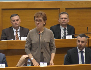 РАЗМОТРЕН ПРИЈЕДЛОГ ОДЛУКЕ О ЗАДУЖЕЊУ ЗА ПОБОЉШАЊЕ ПУТНЕ ИНФРАСТРУКТУРЕ