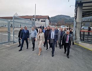 ДОДИК И КАРАН ПОСЈЕТИЛИ ПОГОН ФАБРИКЕ "КОНТЕЈН ЕМБОКС"