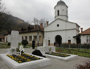 ПОМЕН БЛАЖЕНОПОЧИВШЕМ ПАТРИЈАРХУ ПАВЛУ У МАНАСТИРУ РАКОВИЦА