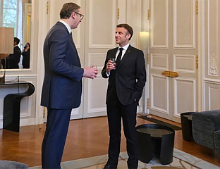 ВУЧИЋ: СА МАКРОНОМ О СВИМ СTРАTЕШКИМ ПИTАЊИМА