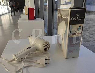 ФОЧАНСКИ ФЕН ИЗ БИВШЕ ЈУГЕ И ДАЉЕ БЕСПРИЈЕКОРНО СУШИ КОСУ