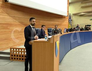 АМИЏИЋ: УСВОЈИТИ ПРИЈЕДЛОГ БУЏЕТА ПО ХИТНОМ ПОСТУПКУ ЗБОГ ЗАПОСЛЕНИХ У ИНСТИТУЦИЈАМА