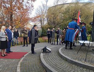 ПОЛОЖЕНИ ВИЈЕНЦИ КОД СПОМЕНИКА БАНУ МИЛОСАВЉЕВИЋУ
