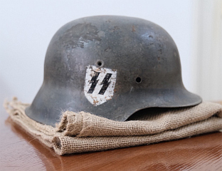 КОШАРАЦ ПОСЛАО ШМИТУ ШЉЕМ НАЦИСТИЧКЕ ВОЈСКЕ: НИЈЕ ПОКЛОН ВЕЋ ОСТАВШТИНА ШМИТОВИХ ПРЕДАКА