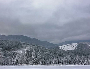 СУТРА ОБЛАЧНО УЗ ПАД ТЕМПЕРАТУРЕ, КИШУ И СНИЈЕГ