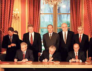 ПРИЈЕ ТРИ ДЕЦЕНИЈЕ ЗАКЉУЧЕН ДЕЈТОНСКИ СПОРАЗУМ