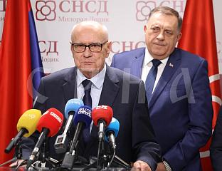 ТРИФУНОВИЋ ПОЗВАО ПЕНЗИОНЕРЕ ДА НА ИЗБОРИМА ПОДРЖЕ СИНИШУ КАРАНА