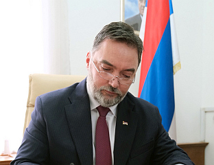 КОШАРАЦ: СРАМОТНА ПОДРШКА ЊЕМАЧКЕ И БРИТАНИЈЕ КОЛОНИЈАЛНОМ УПРАВНИКУ