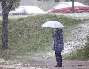 ХЛАДНО УЗ ЈАЧИ СНИЈЕГ