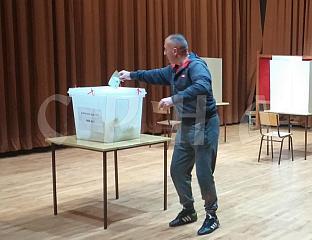 ДО 10.00 ЧАСОВА ГЛАСАНО 12,23 ОДСTО ГЛАСАЧА