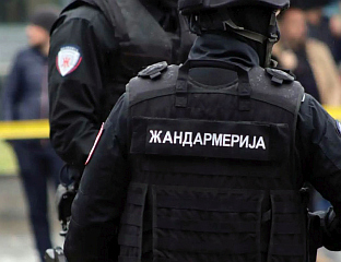 ЈЕДНО ЛИЦЕ РАЊЕНО, ОСУМЊИЧЕНИ УХАПШЕН