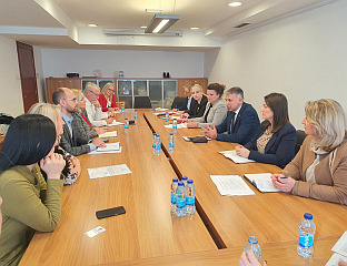 ГОЛУБОВИЋ: ДИЈАЛОГ СА СТРУКОМ НАЈБОЉИ ПУТ ДО БОЉЕГ ОБРАЗОВАЊА