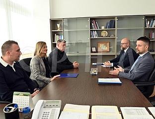 АМИЏИЋ НАЈАВИО 1.000 КМ УЗ НОВЕМБАРСКУ ПЛАТУ