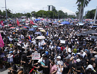 ДЕМОНСТРАНТИ ЗАТРАЖИЛИ КАЖЊАВАЊЕ КОРУМПИРАНИХ ПОЛИТИЧАРА