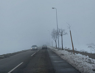 У КОТЛИНАМА МАГЛА, У УСЈЕЦИМА ОПАСНОСТ ОД ОДРОНА