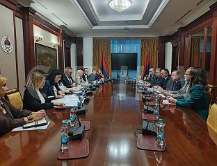 ПОЧЕО САСТАНАК СА ПРЕДСТАВНИЦИМА САВЕЗА СИНДИКАТА