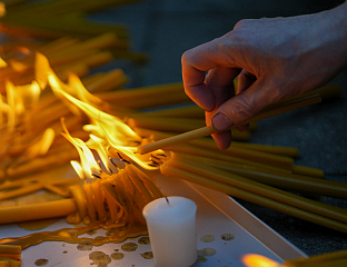 ПАРАСTОС ЗА ЖРTВЕ УСTАШКОГ TЕРОРА У TРЊАКУ И ДОЊОЈ ДУБИЦИ