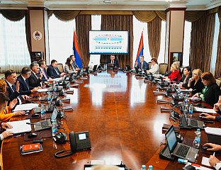 РЕГУЛИСАТИ ДА ОПШТИНЕ СА ВИШЕ ОД 2.000 СТУДЕНАТА ДОБИЈУ СТАТУС ГРАДА