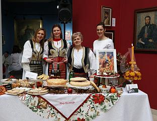 У БАЊАЛУЦИ ФЕСТИВАЛ БОЖИЋНОГ КОЛАЧА "ЧЕСНИЦА"