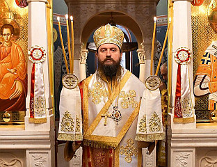 ЕПИСКОП СЕРГИЈЕ: СЈЕТИМО СЕ ПРЕДАКА У ДАНИМА КАДА ИШЧЕКУЈЕМО СВЕТОГ НИКОЛУ