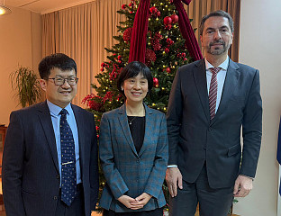 ЛИ: КИНА ОТВОРЕНА ПРЕМА ИНОСТРАНИМ ПАРТНЕРИМА