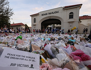 ДАН СЈЕЋАЊА НА ЖРТВЕ НАПАДА НА ПЛАЖИ БОНДАЈ