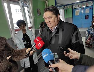 СТЕВАНДИЋ УРУЧИО ПАКЕТИЋЕ ДЈЕЦИ У ИНСТИТУТУ "ДР МИРОСЛАВ ЗОТОВИЋ“