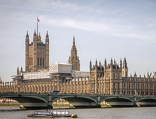 БРИТАНЦИ ПОСТАЈУ СИРОМАШНИЈИ