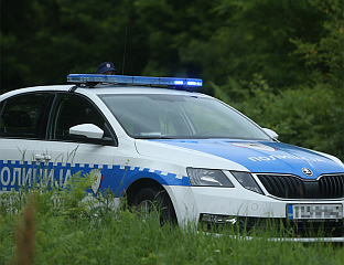 "АУДИ" СЛЕТИО СА КОЛОВОЗА, ПОГИНУО ВОЗАЧ