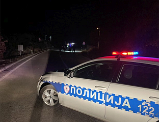 ЈЕДНО ЛИЦЕ ПОГИНУЛО У СУДАРУ, А ЧЕТИРИ ПОВРИЈЕЂЕНА