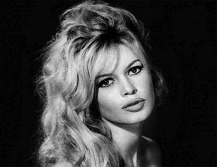 УМРЛА ИКОНА ФРАНЦУСКОГ ФИЛМА БРИЖИТ БАРДО