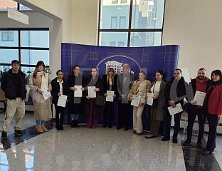 НОВЧАНИ ПОДСТИЦАЈ РОДИТЕЉИМА НОВОРОЂЕНЧАДИ