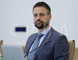 АМИЏИЋ: РАСПОДЈЕЛА ПРИХОДА ЈЕ ЗАКОНОМ ПРЕДВИЂЕНА, А КОНАКОВИЋ ОЧИГЛЕДНО НИЈЕ ПАЖЉИВО ПРАТИО ЧАСОВЕ МАТЕМАТИКЕ